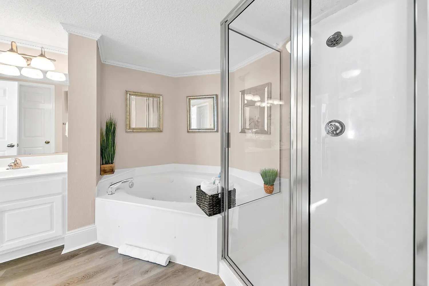 Majestic Beach Towers 1-301 Panama City Beach Aparthotel