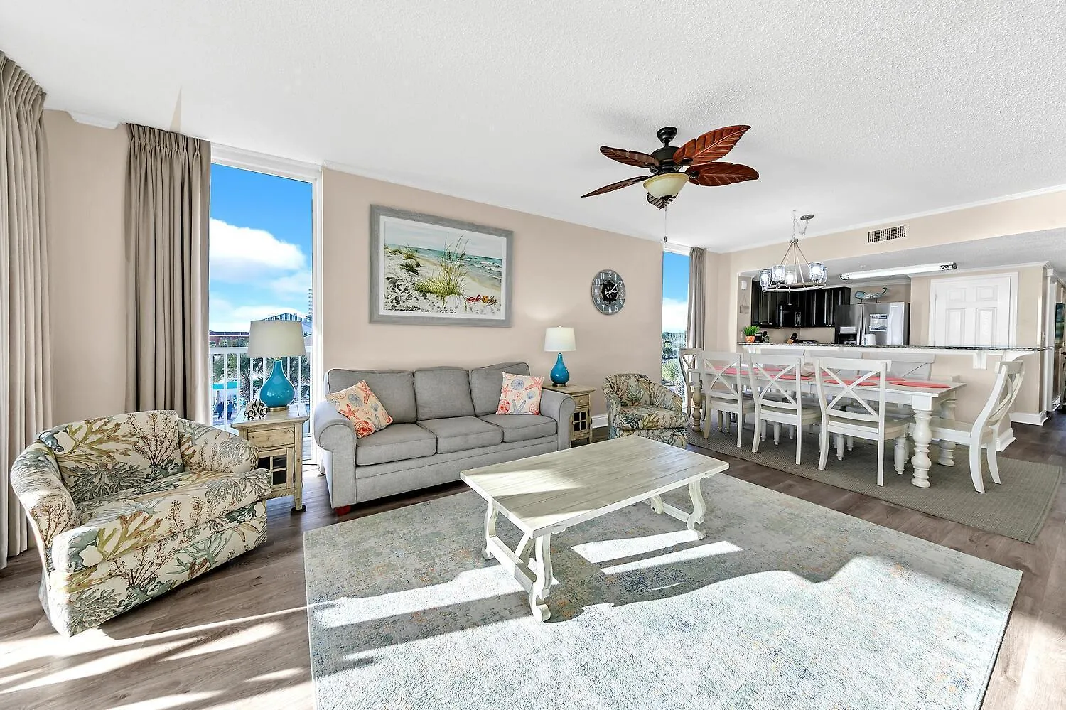 Majestic Beach Towers 1-301 Panama City Beach Aparthotel